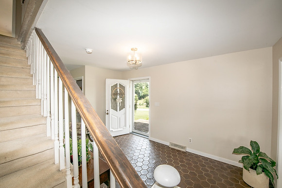 Front Foyer (5)