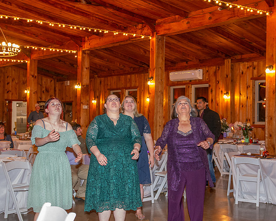 Bouquet Toss (7)
