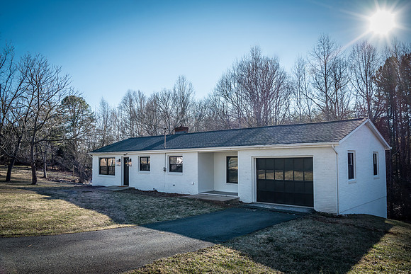 665 Tanbark Road