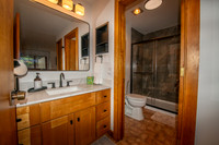 Bathroom 1 (1)