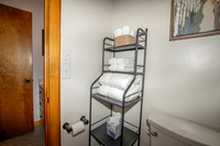 Bathroom 1 (6)
