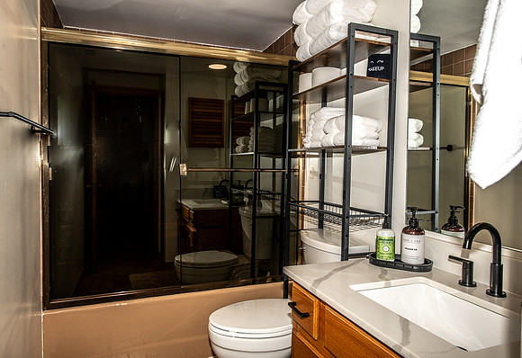 Bathroom 2 (1)