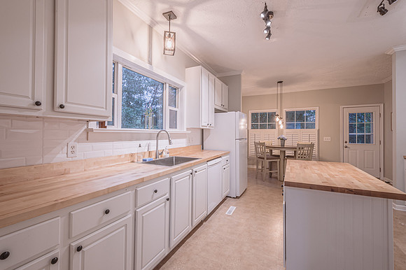 5060 Rockfish Valley Highway, Kitchen (4)