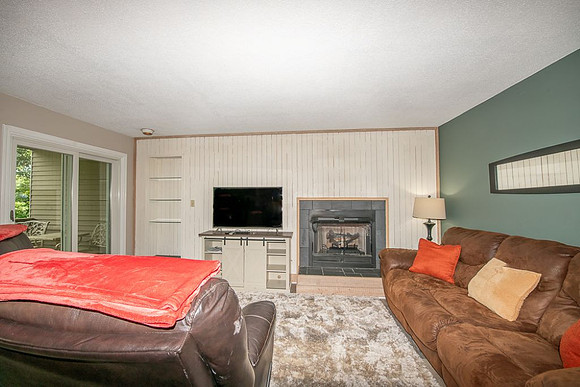Living Room (7)