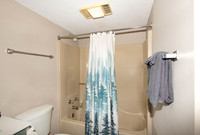 Bathroom 1 (2)