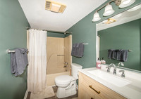 Bathroom 2 (1)