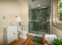 Bathroom 1 (2)
