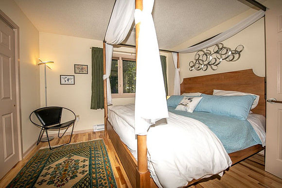 Bedroom 1 (2)