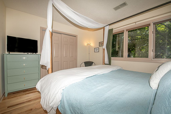 Bedroom 1 (4)