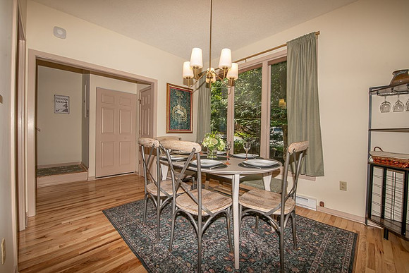 Dinning Room (3)