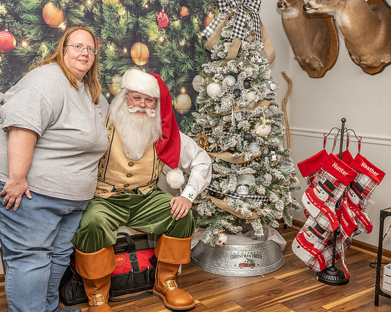 Mary Campbell Christmas Session (11)