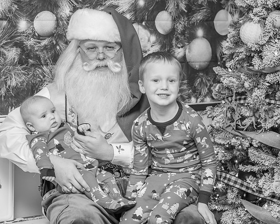Mary Campbell Christmas Session (18)