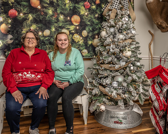 Mary Campbell Christmas Session (1)