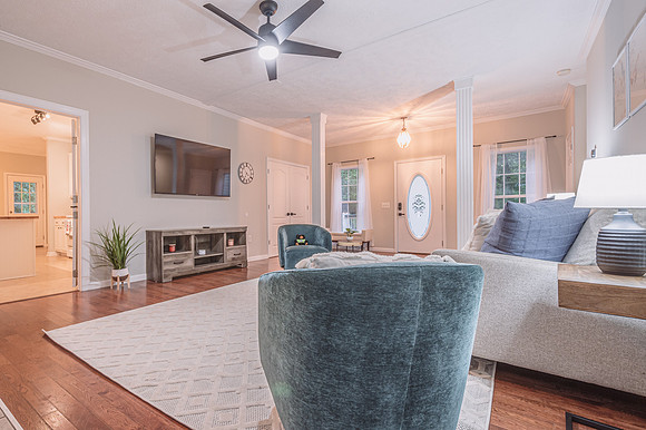 5060 Rockfish Valley Highway, Living Room (6)