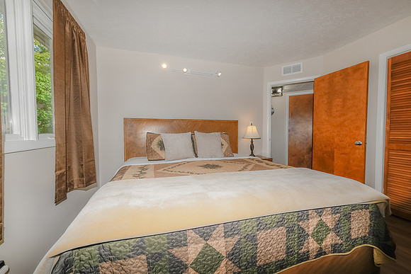 Bedroom 1  (3)