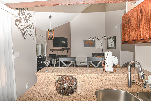 Kitchen  (2)