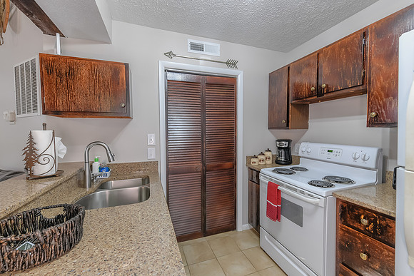 Kitchen  (4)