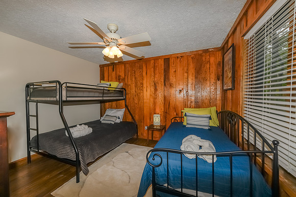 Bedroom 2  (4)