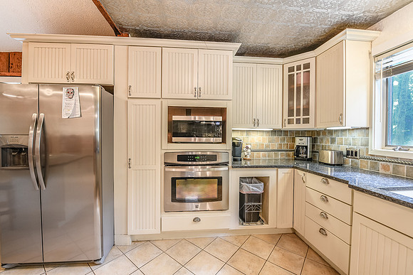 Kitchen  (1)
