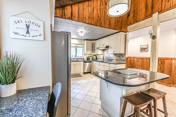Kitchen  (2)