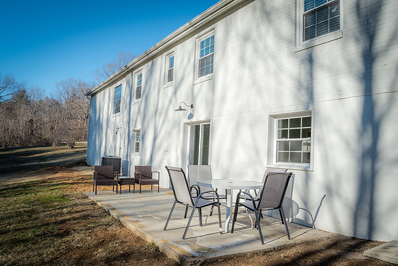 665 Tanbark Road