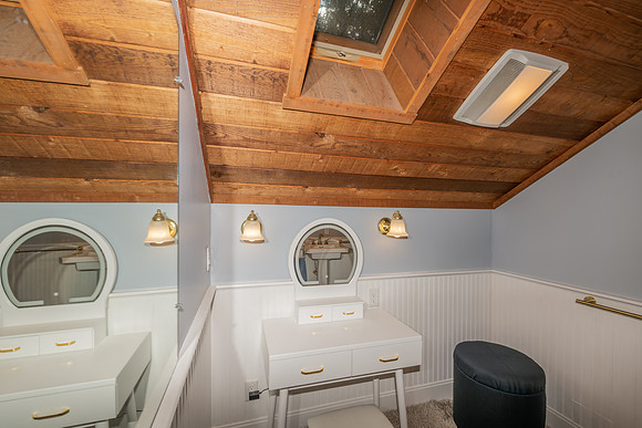 Bathroom 1  (1)