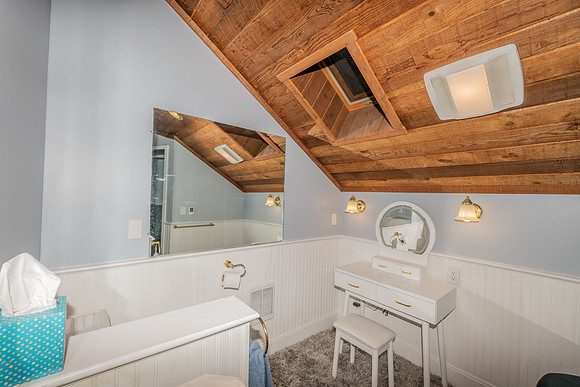 Bathroom 1  (4)