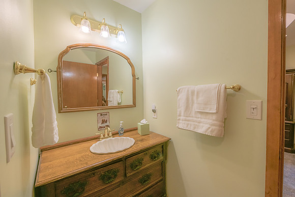 Bathroom 3  (10)