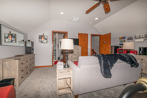 Master Bedroom   (2)