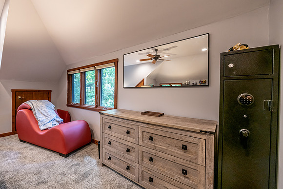Master Bedroom   (9)