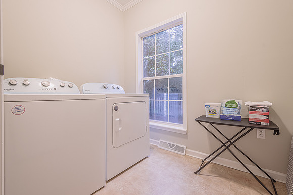 5060 Rockfish Valley Highway, Laundry & Hallway (1)