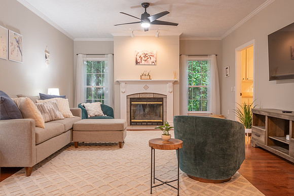 5060 Rockfish Valley Highway, Living Room (2)