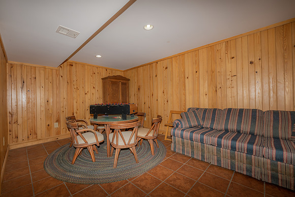 Gameroom  (1)