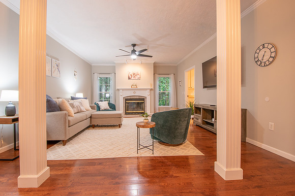 5060 Rockfish Valley Highway, Living Room (1)