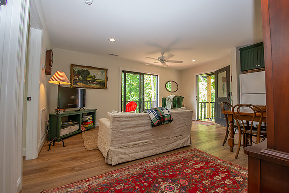 262 Oakcrest Lane, Nellysford, Virginia  (30)