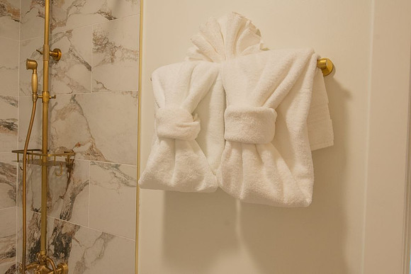 Bathroom 3 (4)