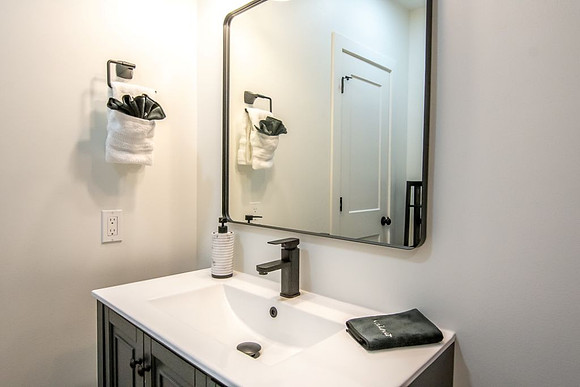Bathroom 5 (5)