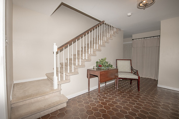 Front Foyer (1)