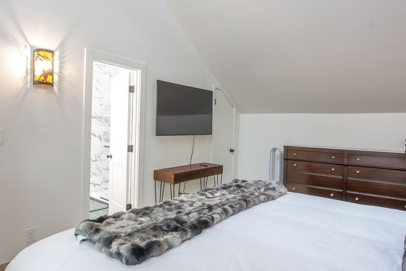 Bedroom 1 (2)