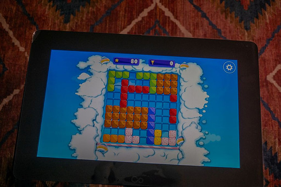 Ipad Coffee Table (3)